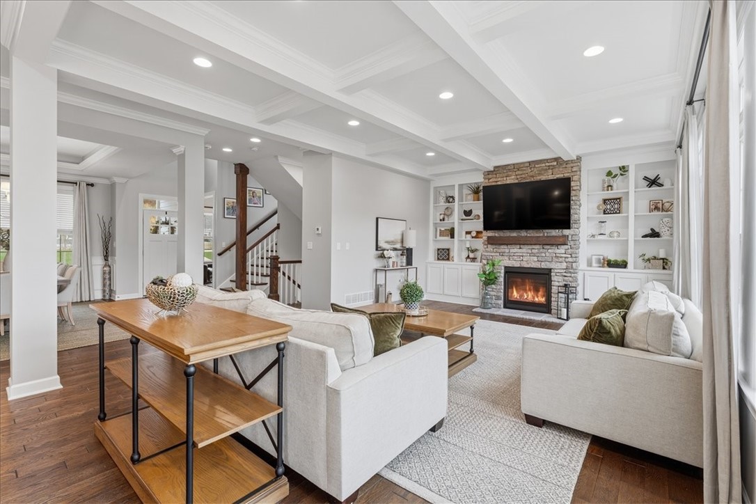 241 Tamarack Dr