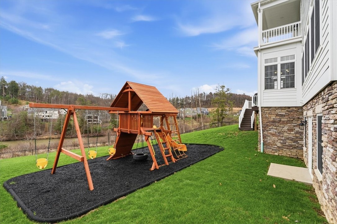 241 Tamarack Dr