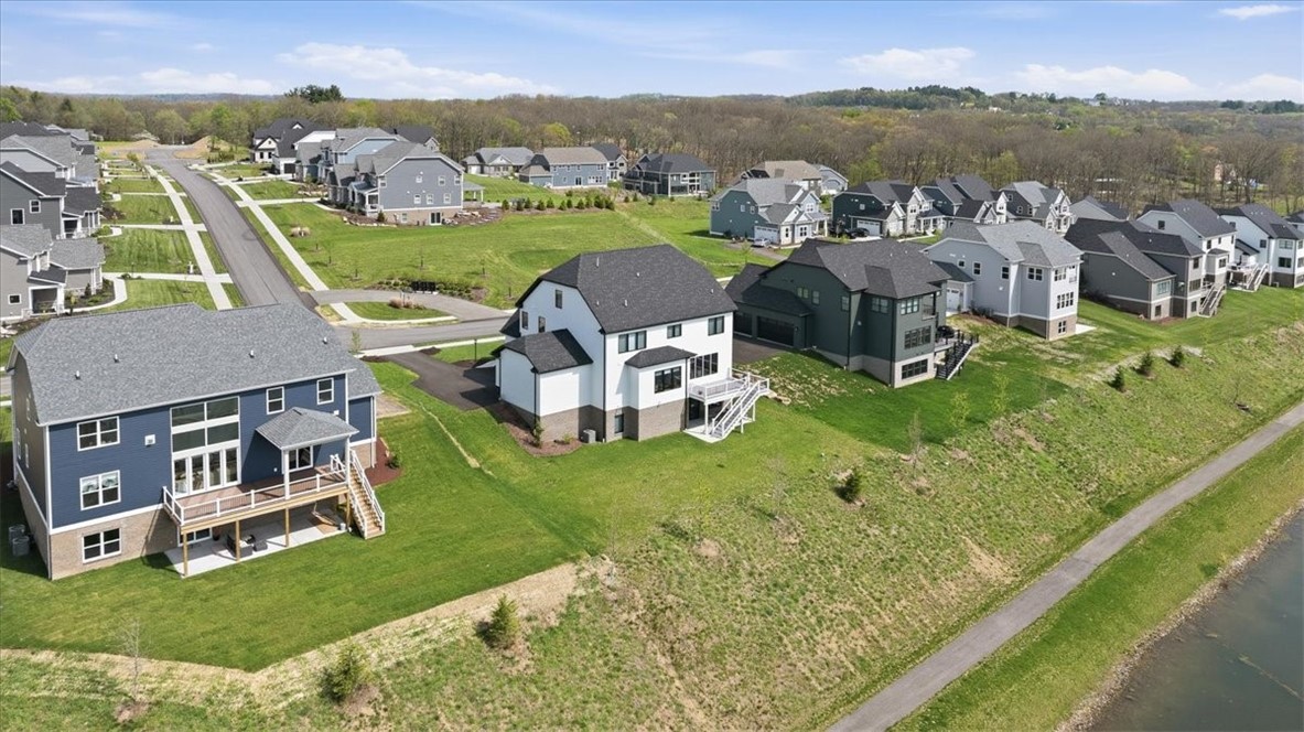 115 Amaryllis Ln