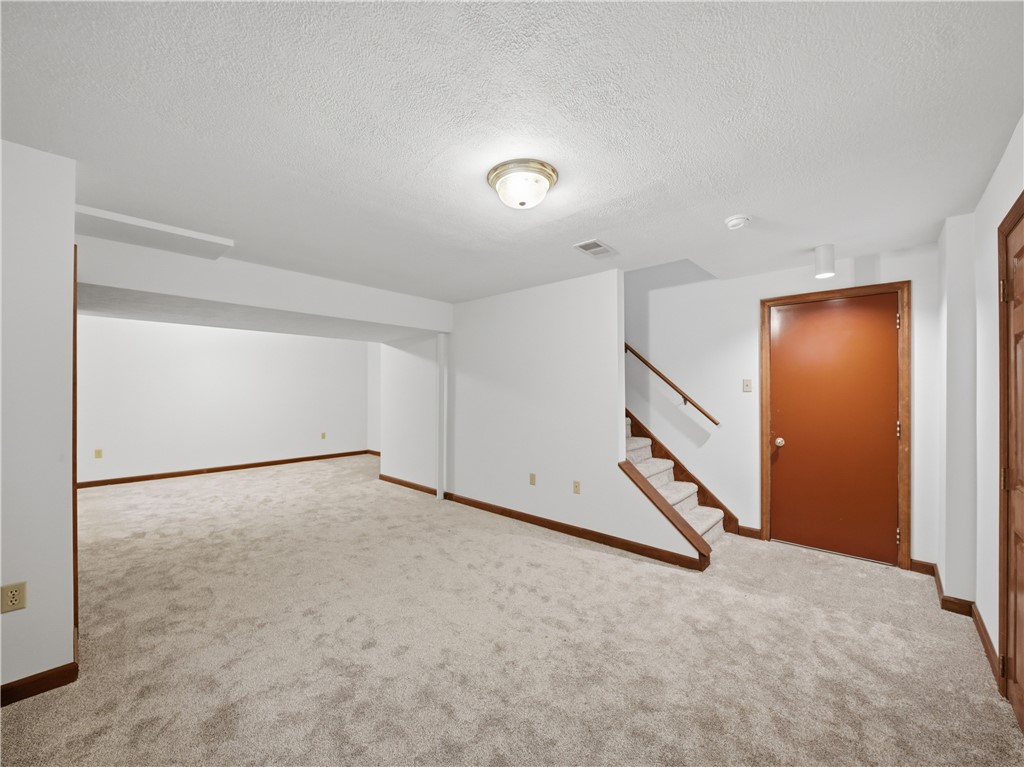 1612 Royal Oak Dr