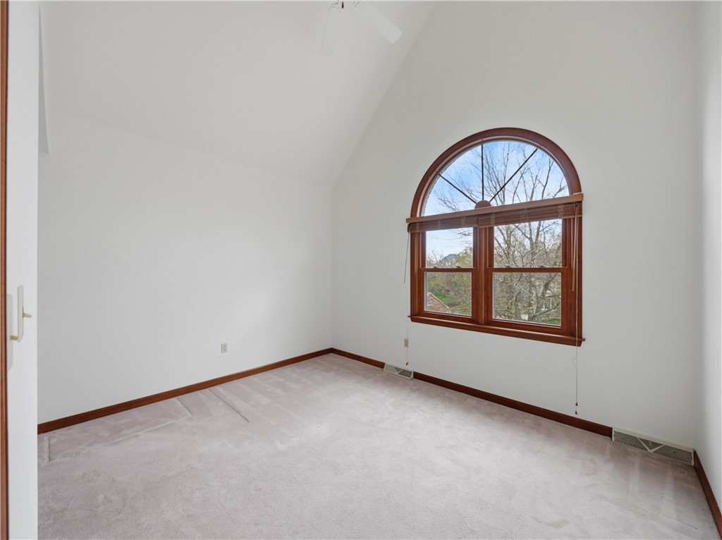 1612 Royal Oak Dr