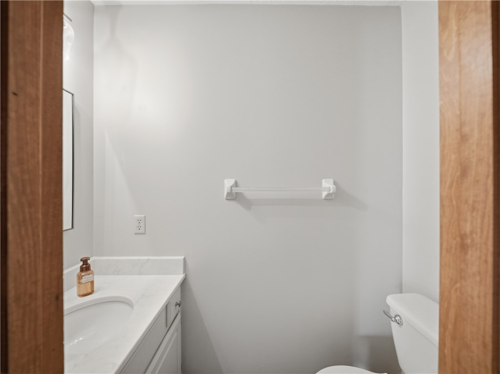 1612 Royal Oak Dr