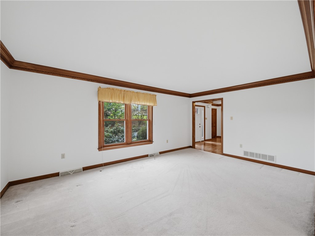 1612 Royal Oak Dr