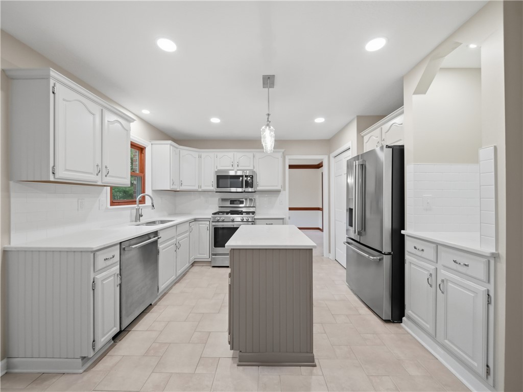 1612 Royal Oak Dr