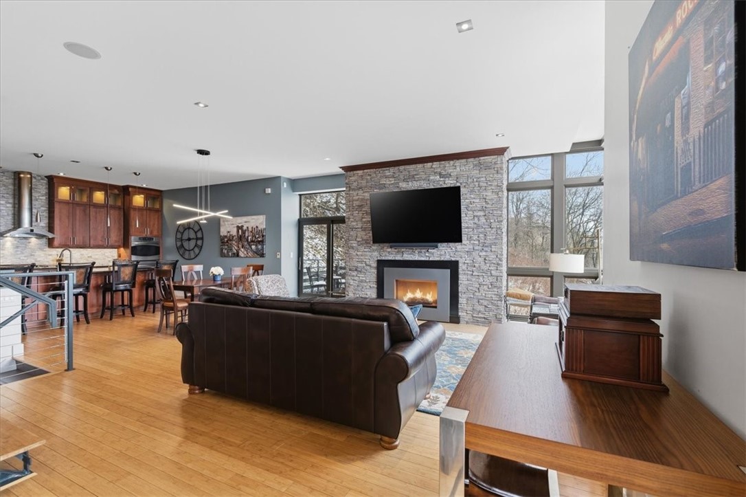46 Windom Hill Pl