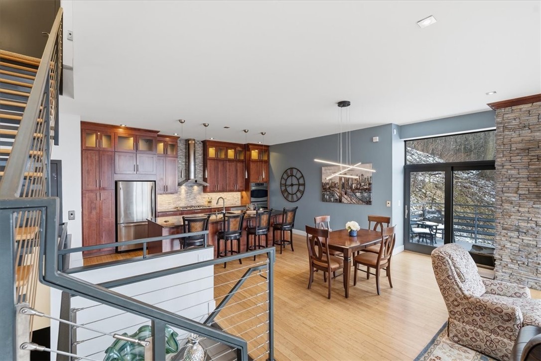 46 Windom Hill Pl