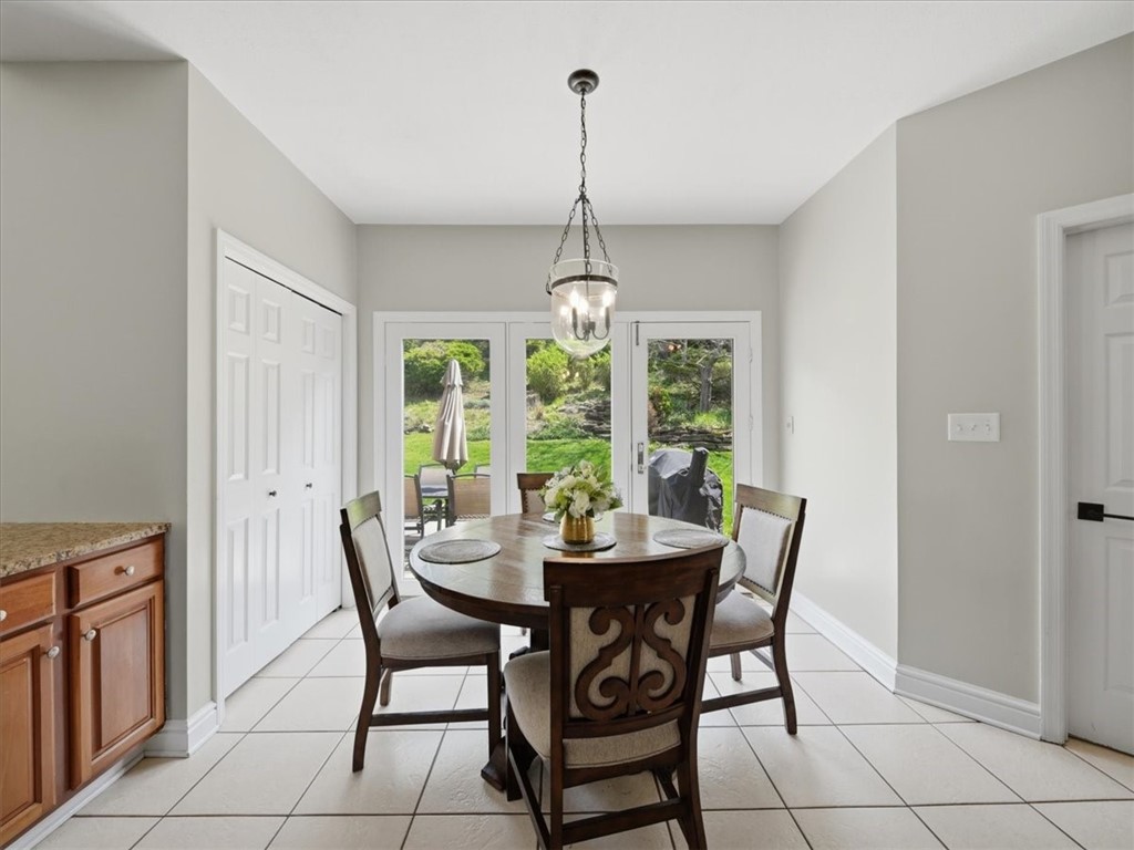 113 Foxwood Dr