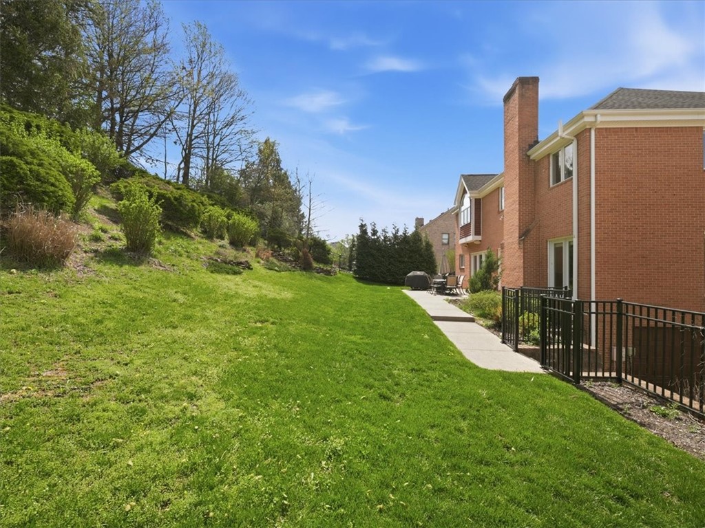 113 Foxwood Dr