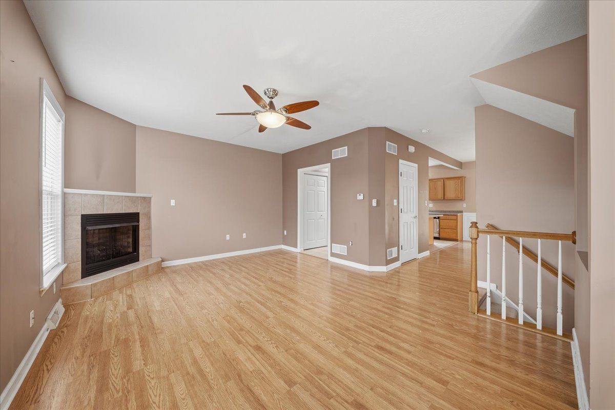 10532 Cherry Grove COURT