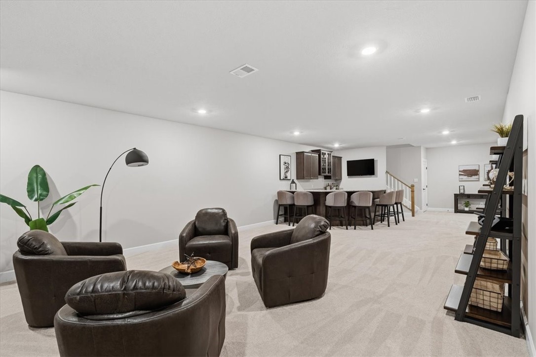 102 Curtis Dr