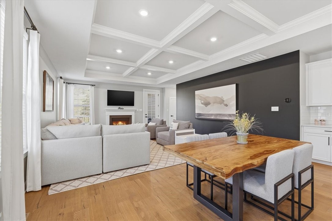 102 Curtis Dr
