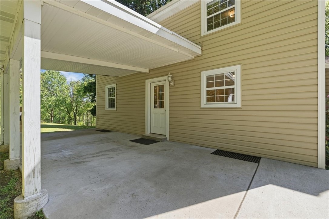 746 Crawford Rd