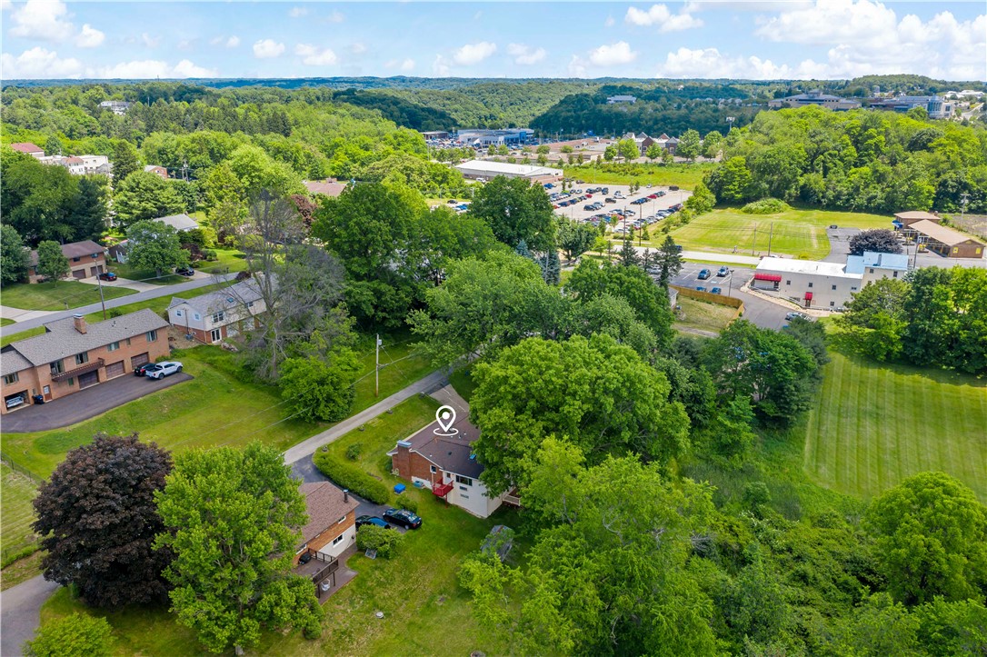 109 Elm Ln