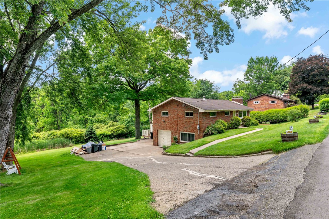 109 Elm Ln