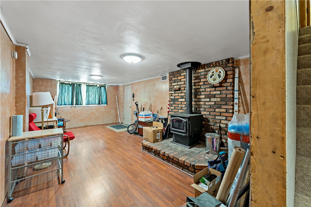 109 Elm Ln