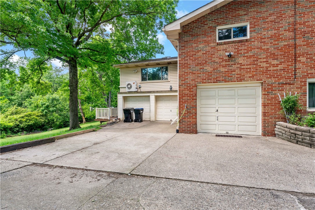 109 Elm Ln