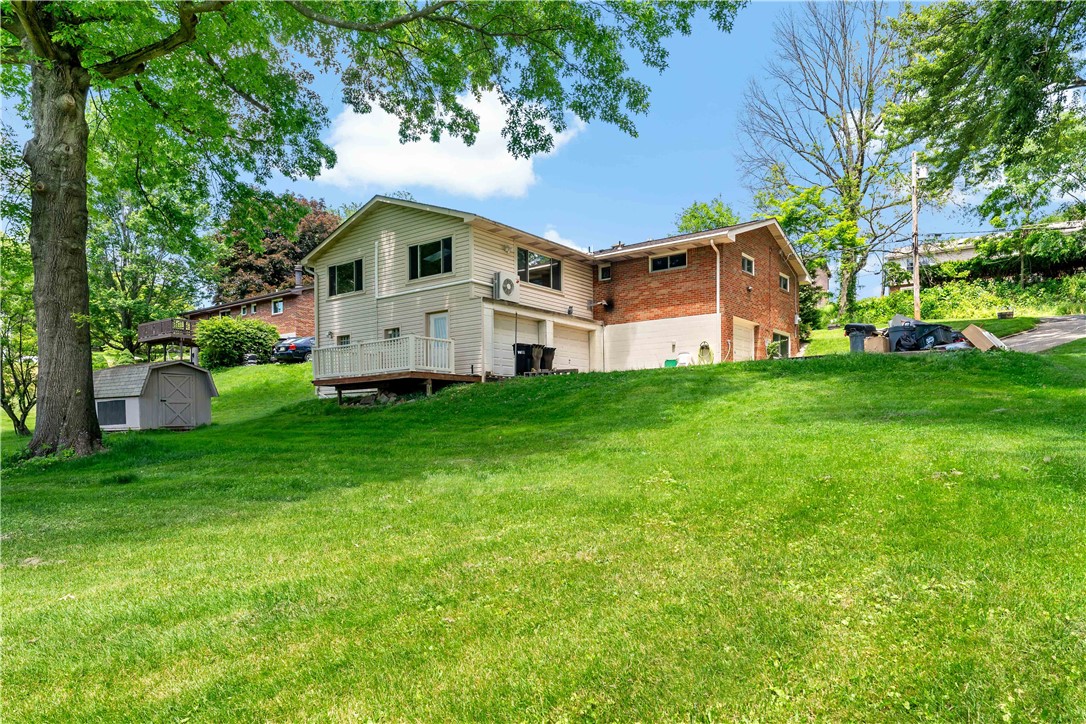 109 Elm Ln