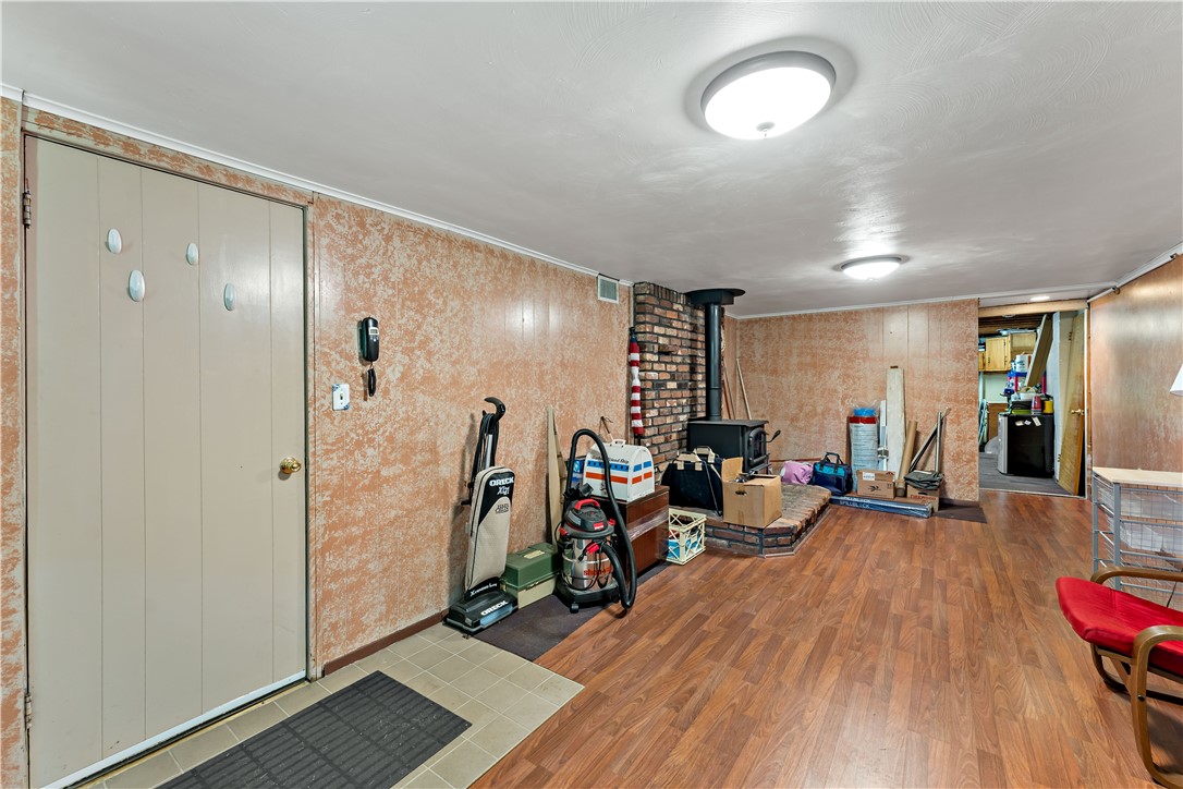 109 Elm Ln