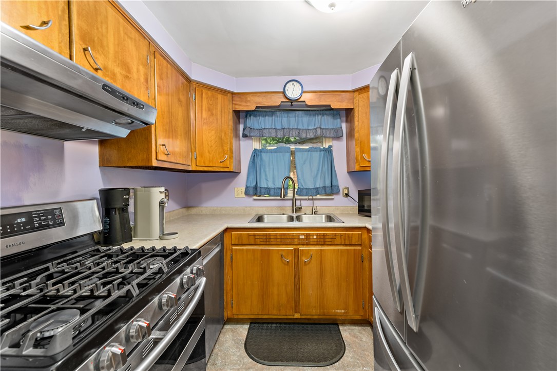 109 Elm Ln