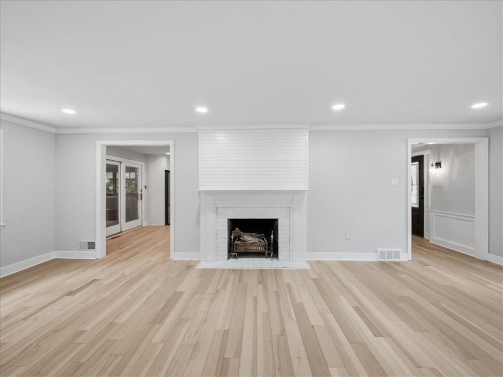 150 Maple Dr