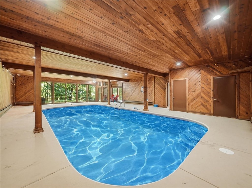 150 Maple Dr