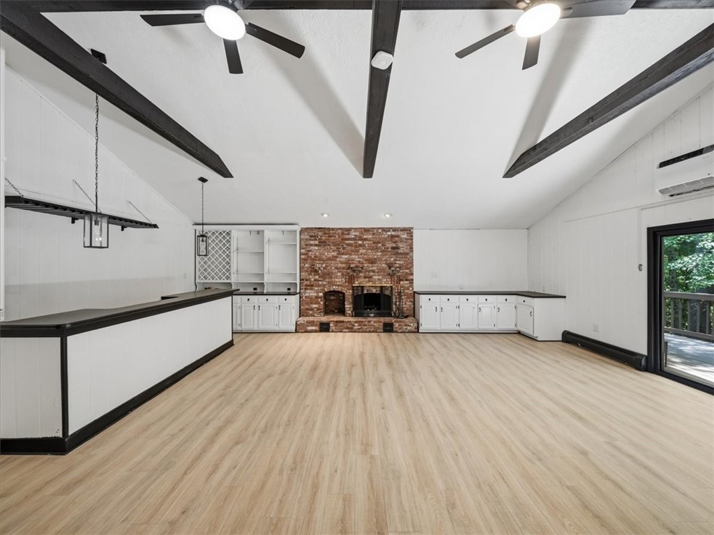 150 Maple Dr