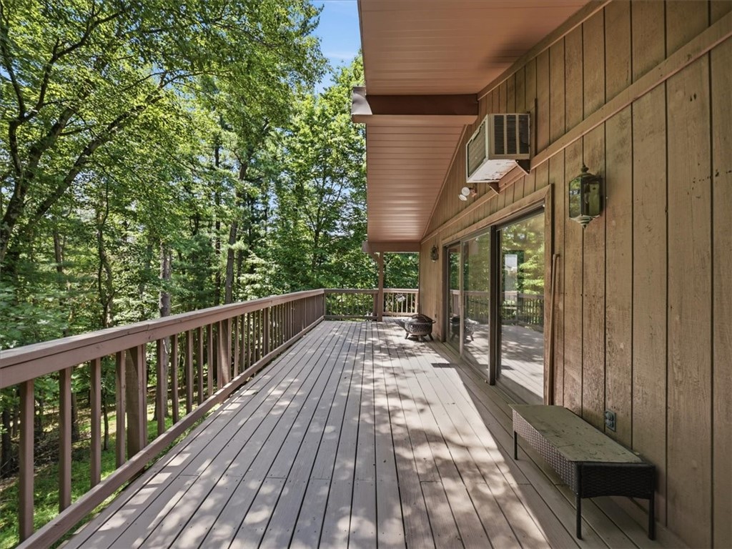 150 Maple Dr