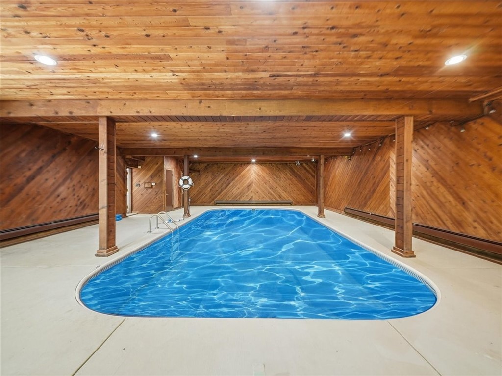 150 Maple Dr