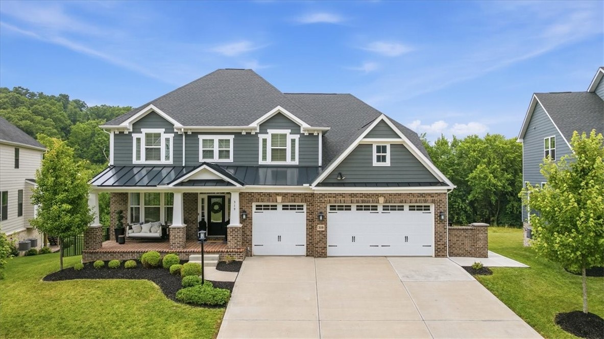 319 Crest Ln