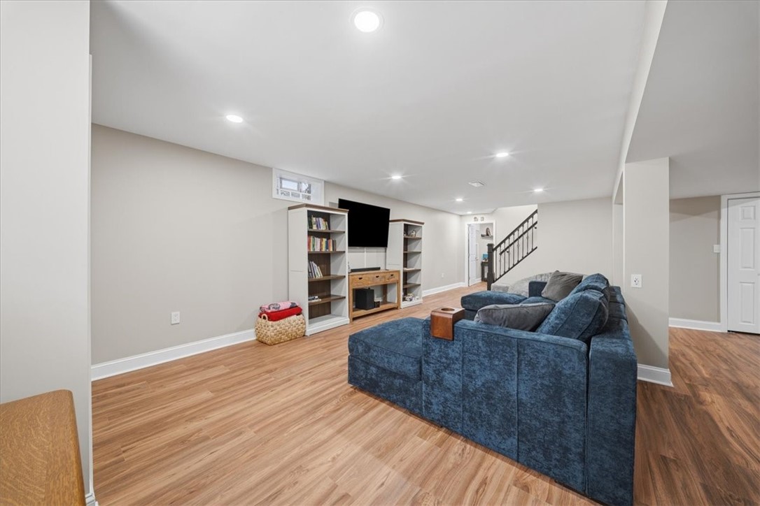 121 Northbrook Dr
