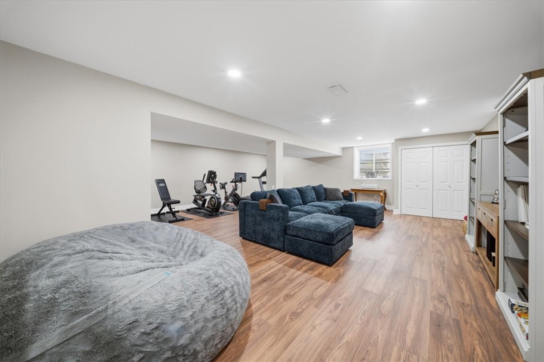 121 Northbrook Dr