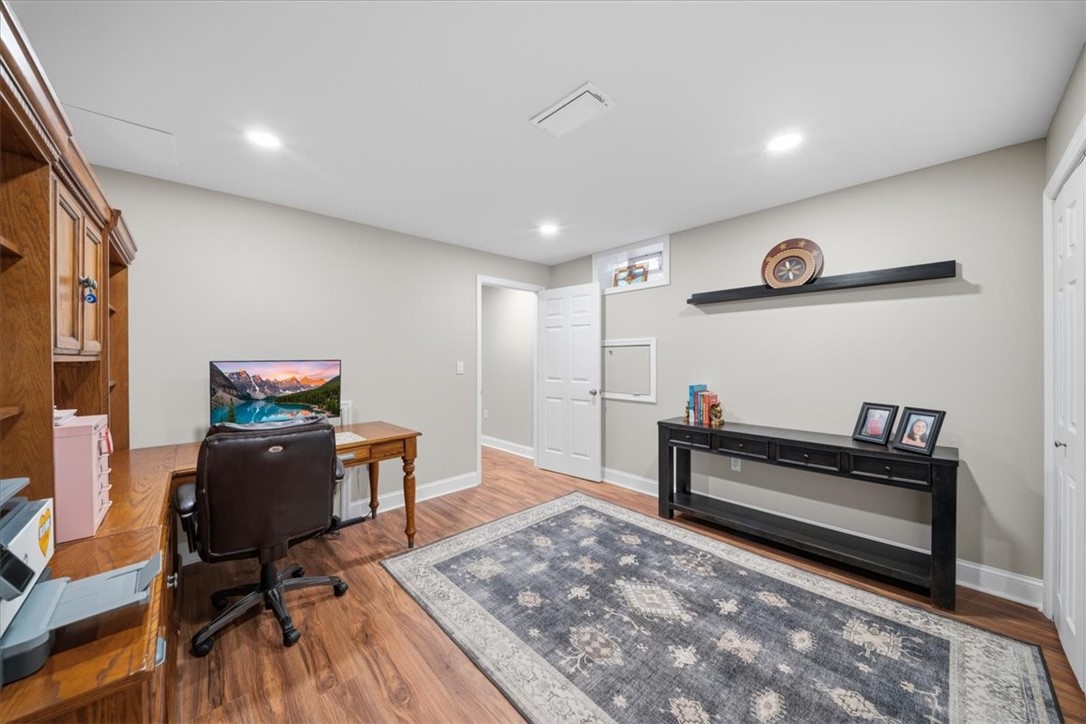 121 Northbrook Dr