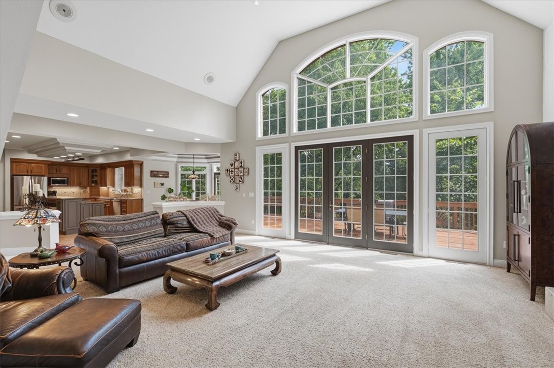 117 Lyndhurst Cir