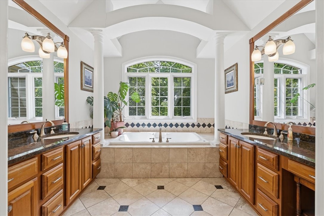 117 Lyndhurst Cir