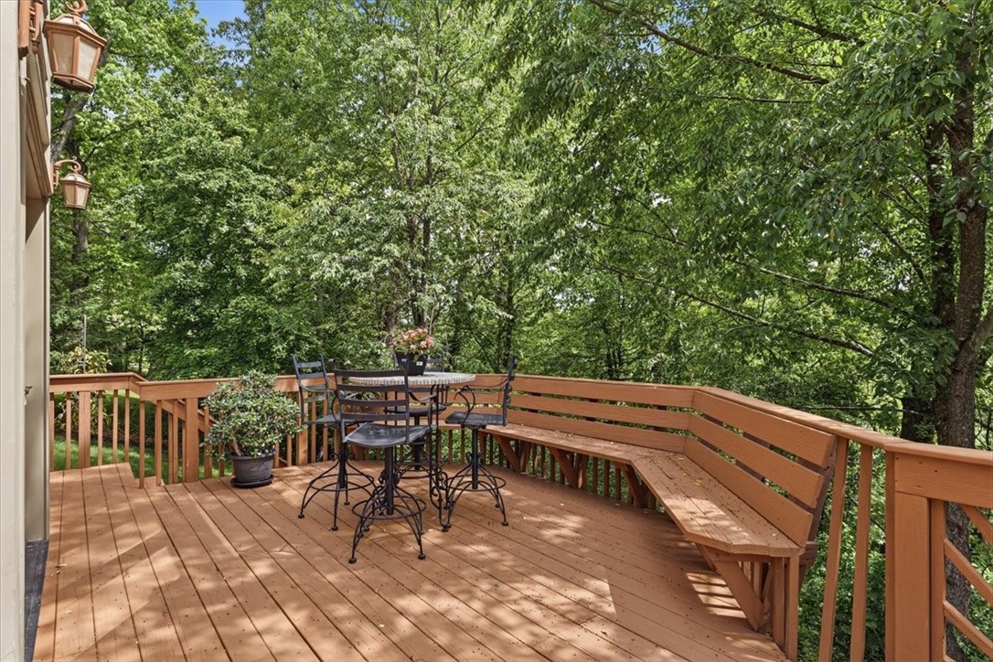 117 Lyndhurst Cir