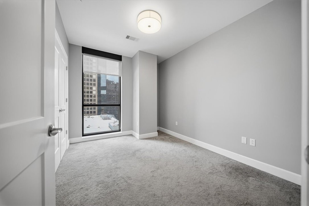 350 Oliver Ave 1101