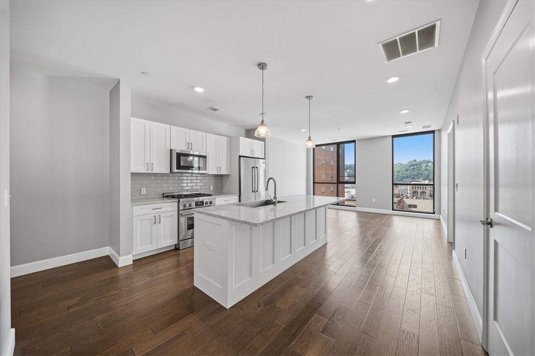 350 Oliver Ave 1101