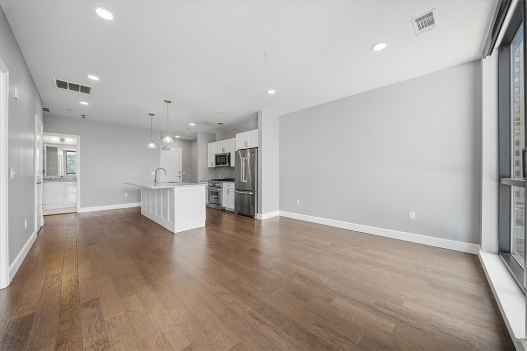 350 Oliver Ave 1101