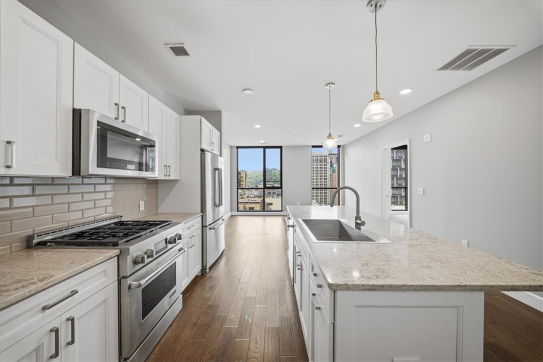 350 Oliver Ave 1101