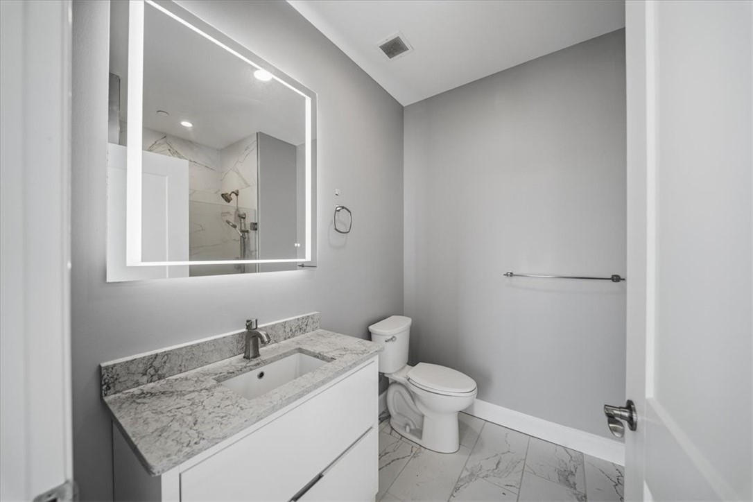 350 Oliver Ave 1101