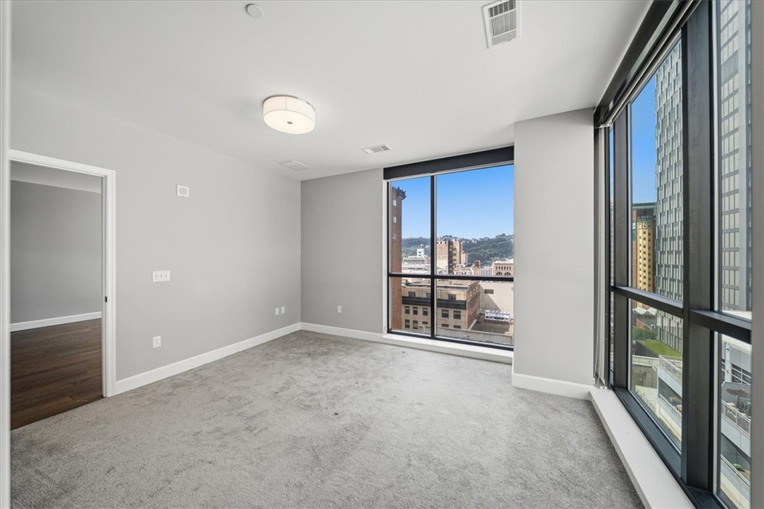 350 Oliver Ave 1101