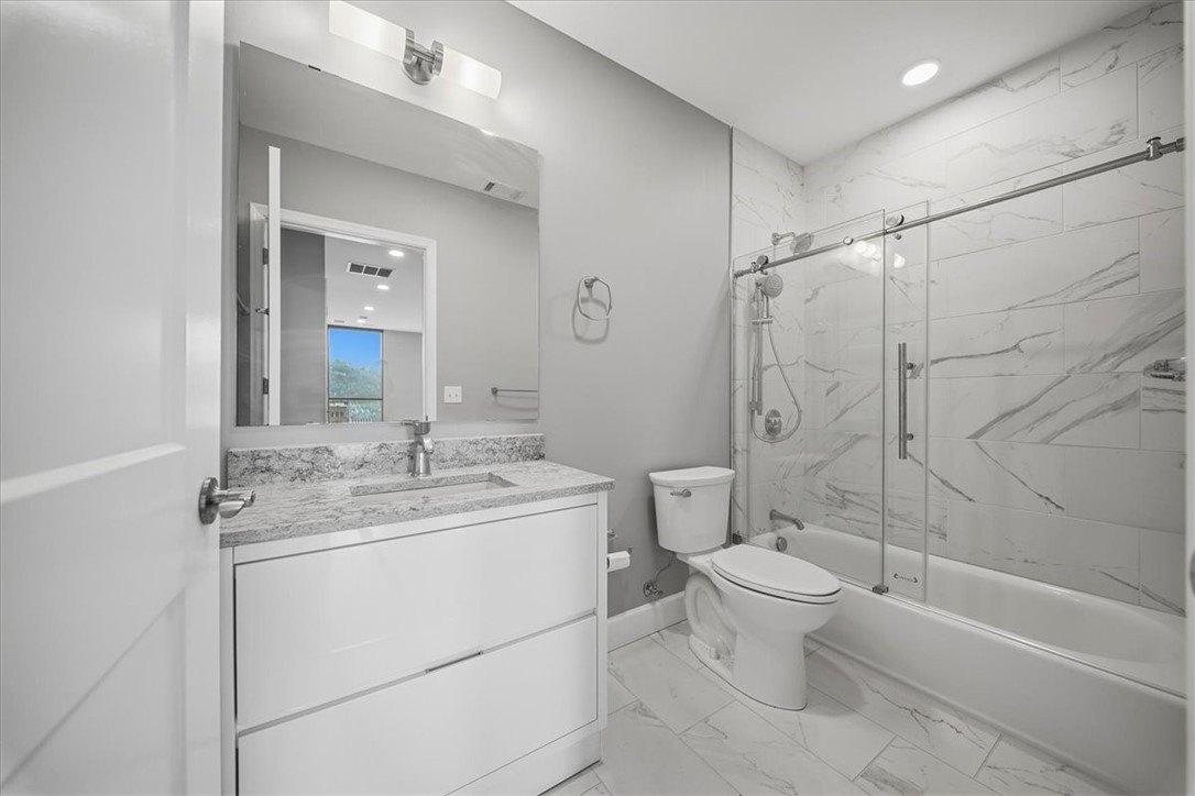 350 Oliver Ave 1101