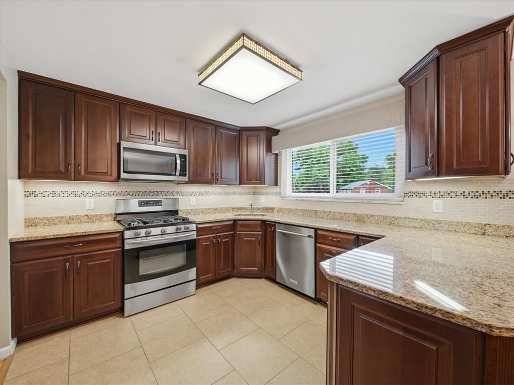 8424 Edwood Rd