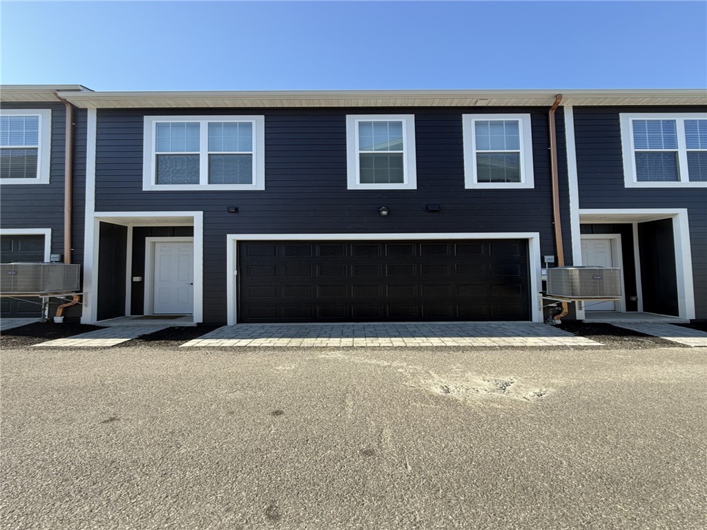 302 Highbridge Ln