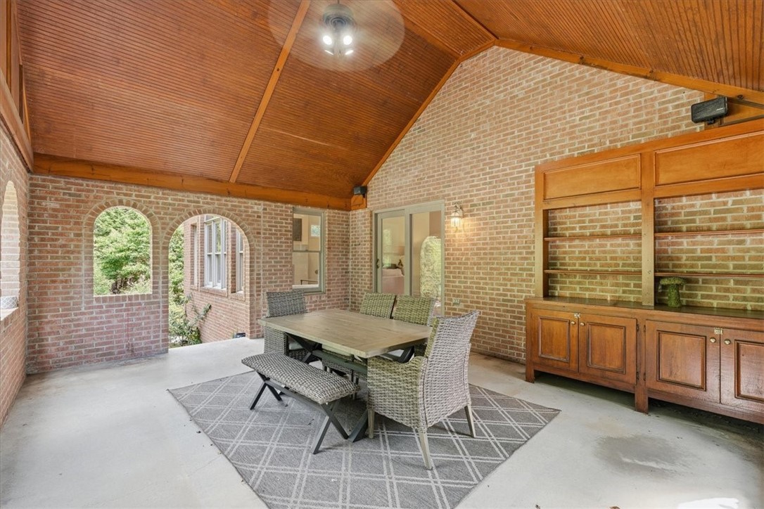 701 Placid Ct
