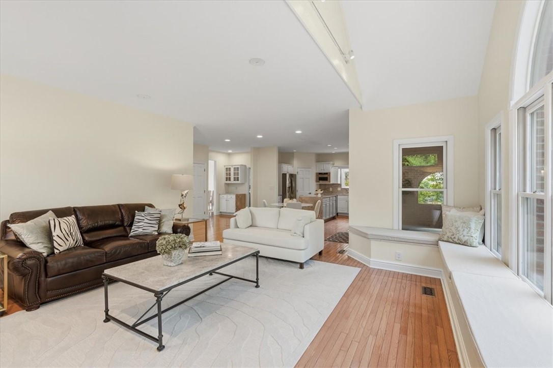 701 Placid Ct