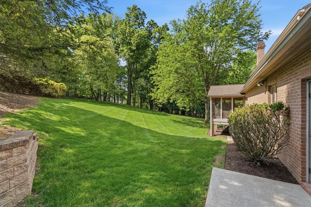 210 Reichold Rd