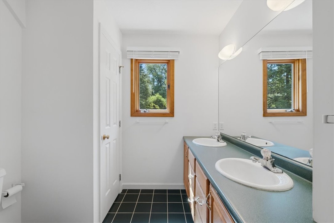 210 Reichold Rd