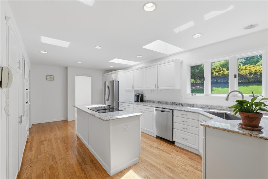 210 Reichold Rd