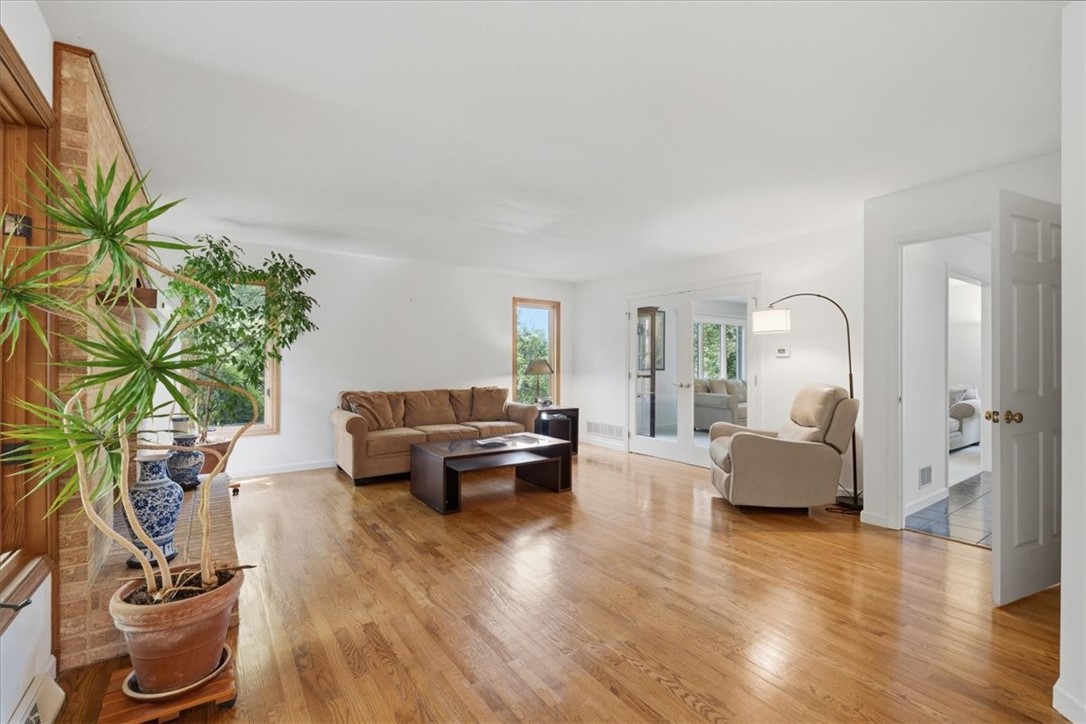 210 Reichold Rd